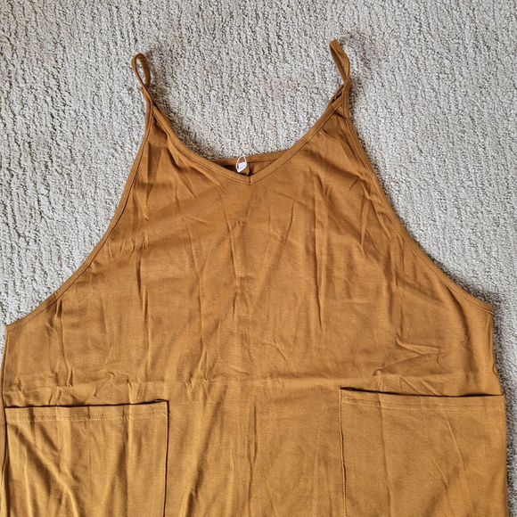 Women’s Deep Self Loose Casual V-Neck Sleeveless Jumpsuit – Rust – Size M – NWT - Picture 3 of 9
